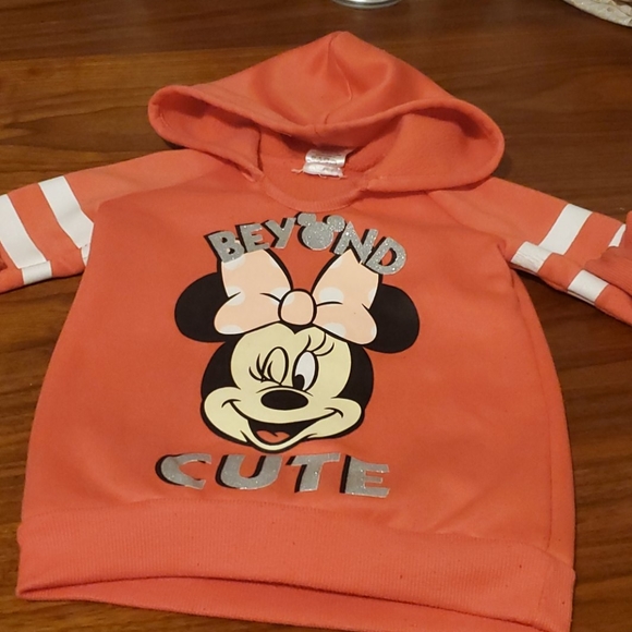 Sweaters - Picture 6 of 6